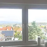 Mit Schoener Aussicht Auf Den Grossen Feldberg & Burg Koenigstein & Frei Parkplatz Auf Strassenseite Lejlighed *