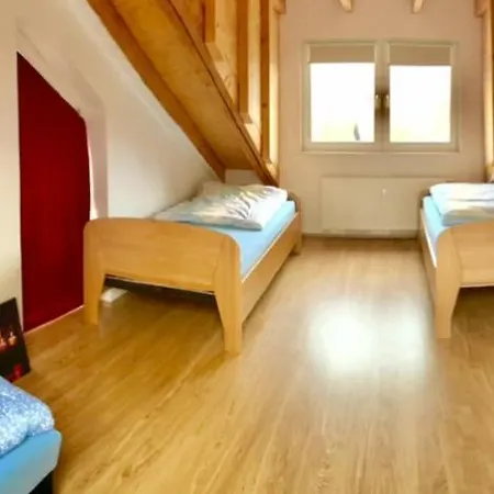 Apartamento Mit Schoener Aussicht Auf Den Grossen Feldberg & Burg Koenigstein & Frei Parkplatz Auf Strassenseite *