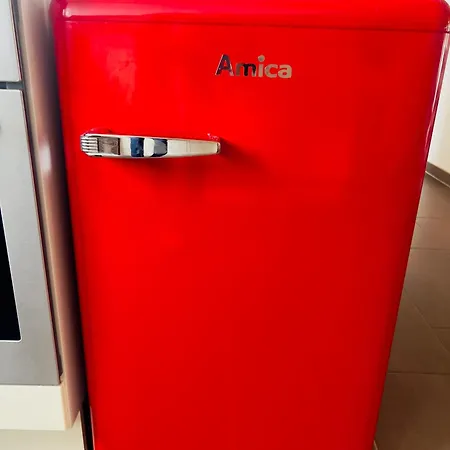 Mit Schoener Aussicht Auf Den Grossen Feldberg & Burg Koenigstein & Frei Parkplatz Auf Strassenseite