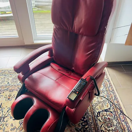 Mit Schoener Aussicht Auf Den Grossen Feldberg & Burg Koenigstein & Frei Parkplatz Auf Strassenseite Kelkheim