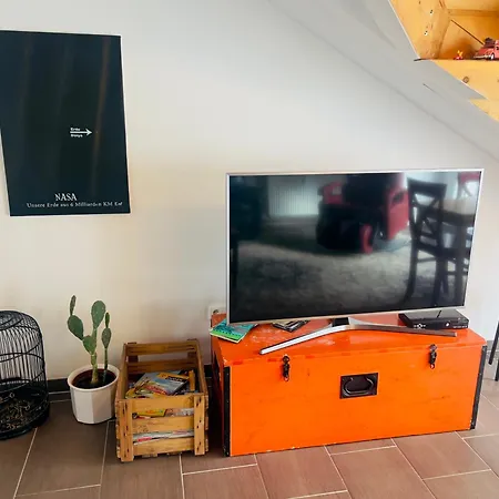 Apartamento Mit Schoener Aussicht Auf Den Grossen Feldberg & Burg Koenigstein & Frei Parkplatz Auf Strassenseite