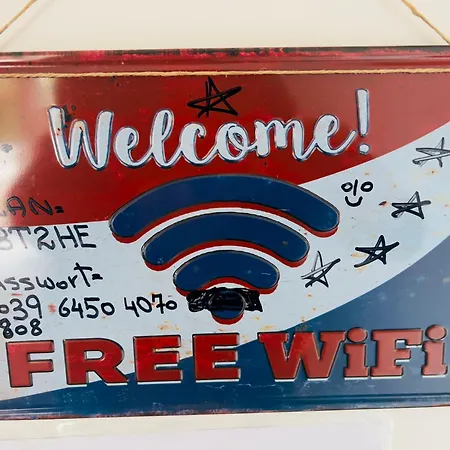 Mit Schoener Aussicht Auf Den Grossen Feldberg & Burg Koenigstein & Frei Parkplatz Auf Strassenseite * Kelkheim