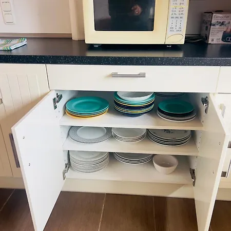 Apartamento Mit Schoener Aussicht Auf Den Grossen Feldberg & Burg Koenigstein & Frei Parkplatz Auf Strassenseite *