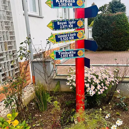 Mit Schoener Aussicht Auf Den Grossen Feldberg & Burg Koenigstein & Frei Parkplatz Auf Strassenseite Apartman Kelkheim