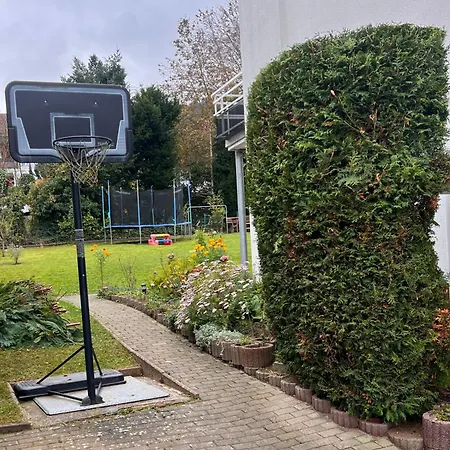 Apartamento Mit Schoener Aussicht Auf Den Grossen Feldberg & Burg Koenigstein & Frei Parkplatz Auf Strassenseite Kelkheim