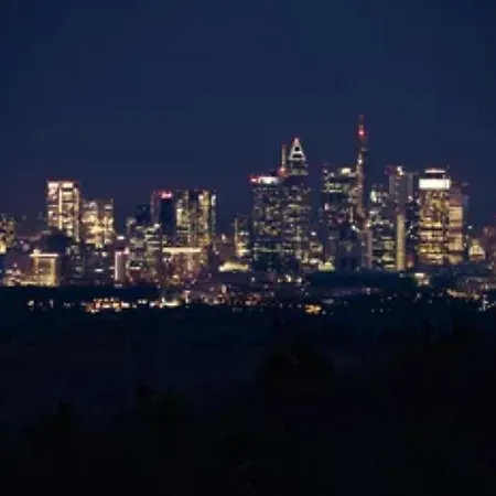 Mit Schoener Aussicht Auf Den Grossen Feldberg & Burg Koenigstein & Frei Parkplatz Auf Strassenseite *